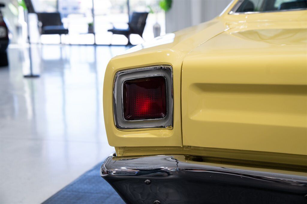 Plymouth-Road-Runner-1969-Yellow-Black-77549-22