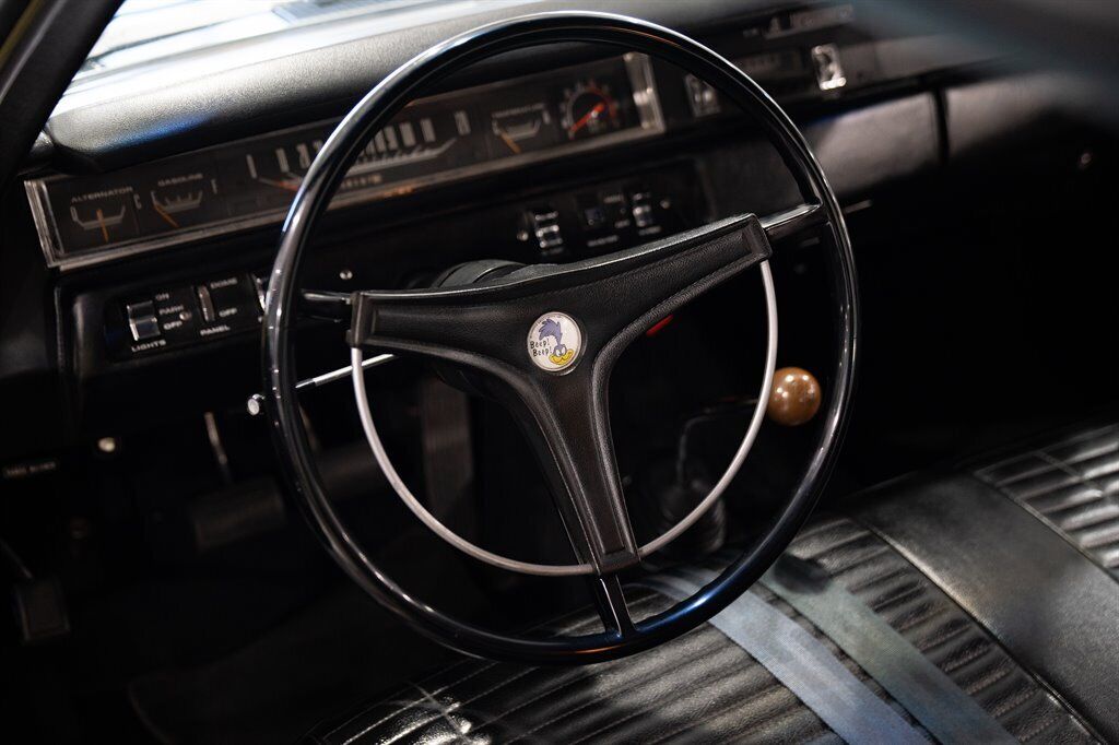 Plymouth-Road-Runner-1969-Yellow-Black-77549-31