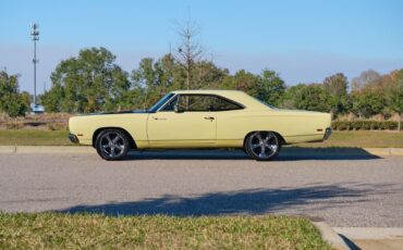 Plymouth-Road-Runner-1969-Yellow-Black-84066-1