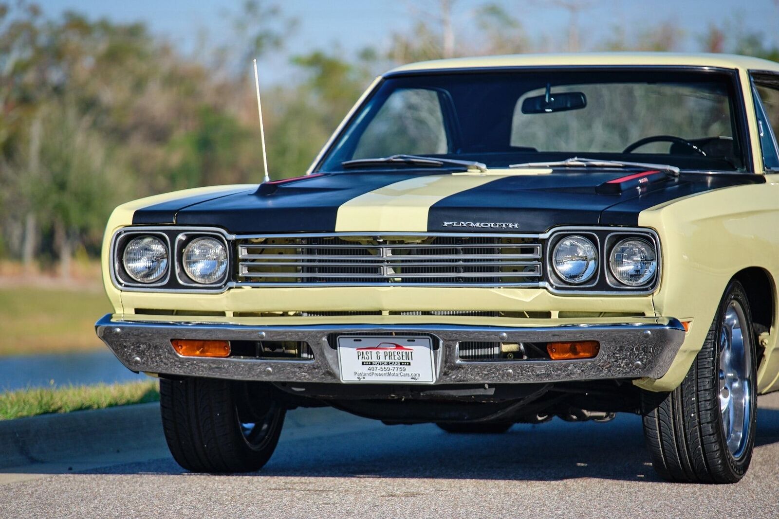 Plymouth-Road-Runner-1969-Yellow-Black-84066-29