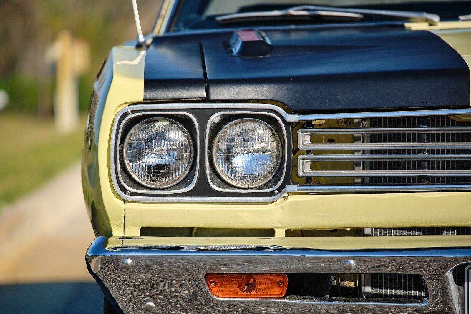 Plymouth-Road-Runner-1969-Yellow-Black-84066-32