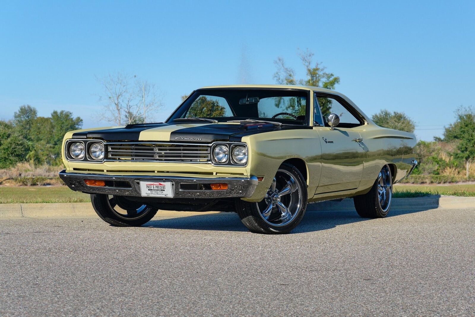 Plymouth-Road-Runner-1969-Yellow-Black-84066-36