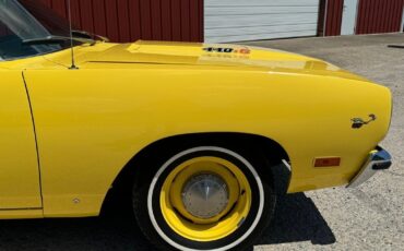 Plymouth-Road-Runner-1970-Yellow-Black-0-25