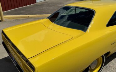 Plymouth-Road-Runner-1970-Yellow-Black-0-29