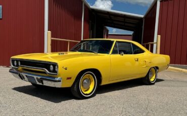 Plymouth-Road-Runner-1970-Yellow-Black-0-3