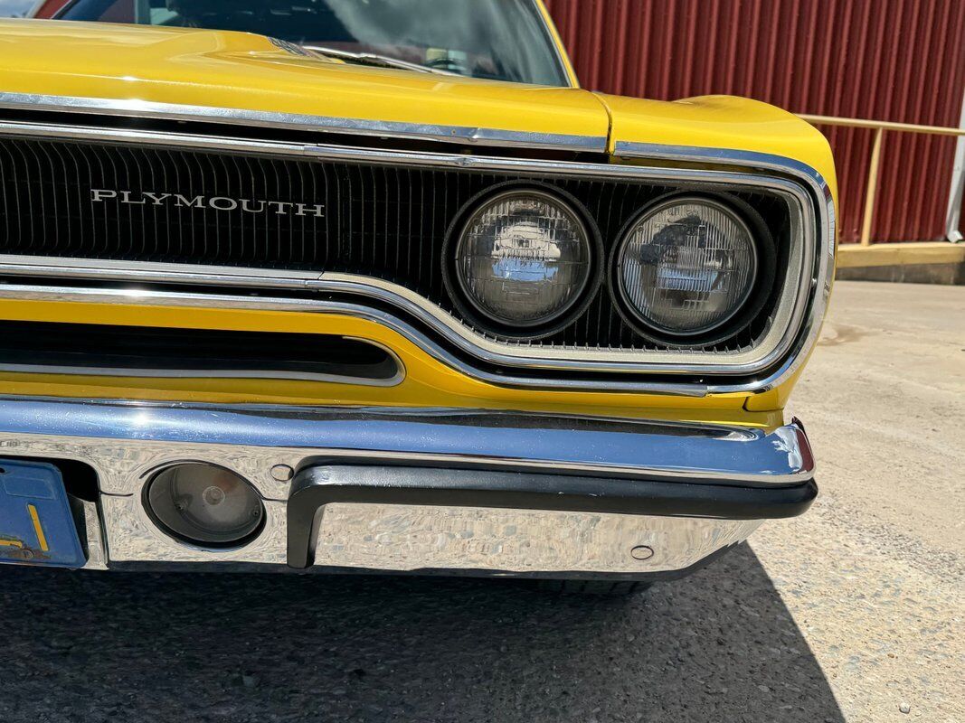 Plymouth-Road-Runner-1970-Yellow-Black-0-36