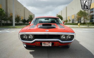 Plymouth-Road-Runner-1972-Red-Black-76128-2