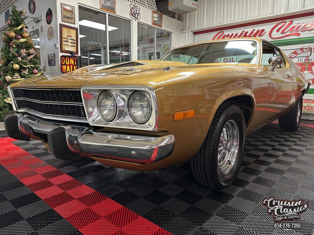 Plymouth-Road-Runner-1973-Gold-Tan-19232-11