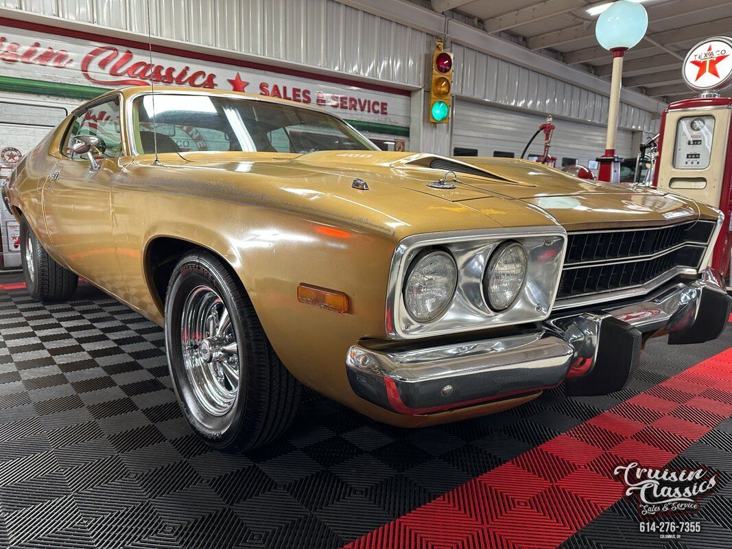 Plymouth-Road-Runner-1973-Gold-Tan-19232-2