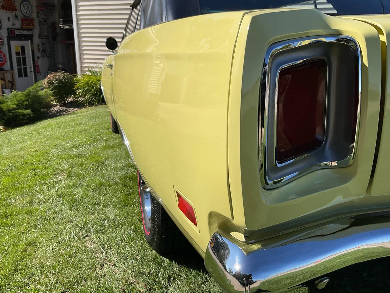 Plymouth-Road-Runner-Cabriolet-1969-Yellow-Black-113164-13