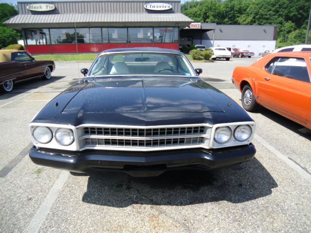 Plymouth-Road-Runner-Cabriolet-1974-Black-0-8