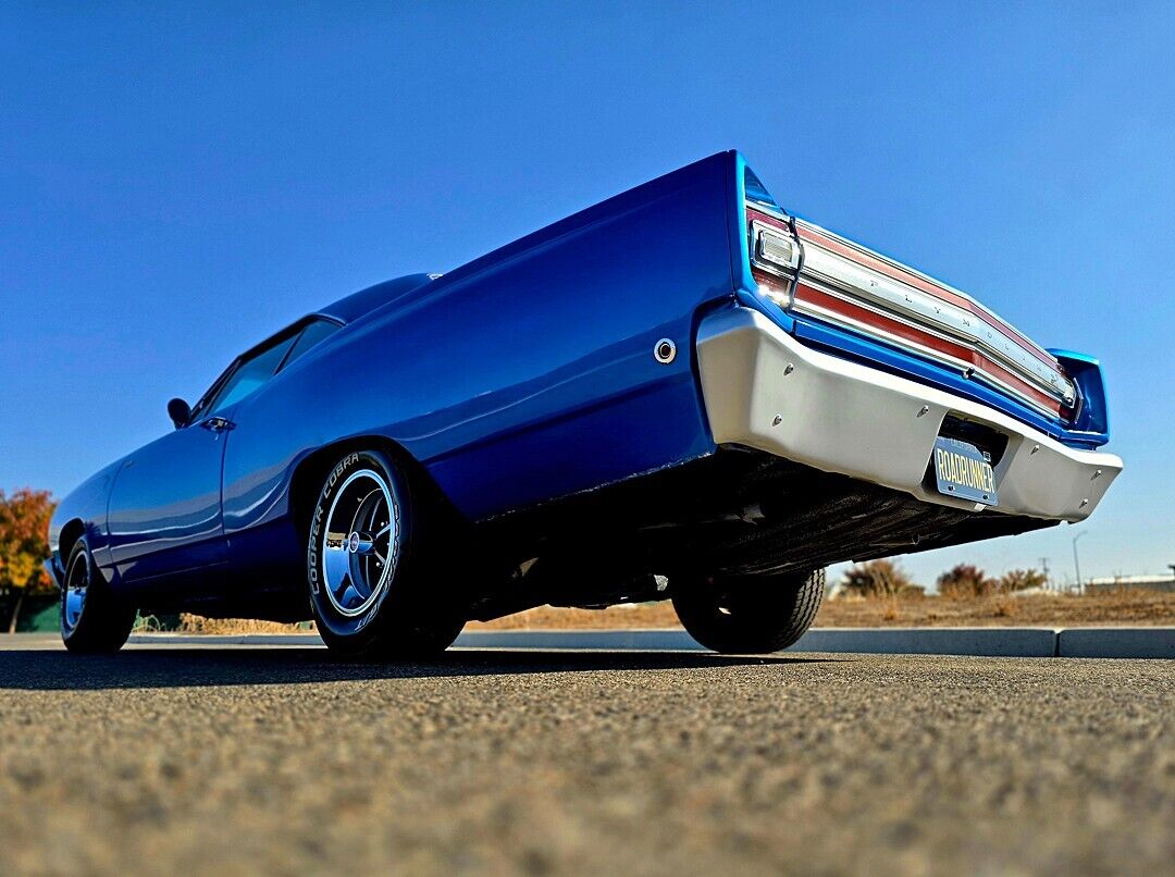 Plymouth-Road-Runner-Coupe-1968-Blue-Black-37358-10