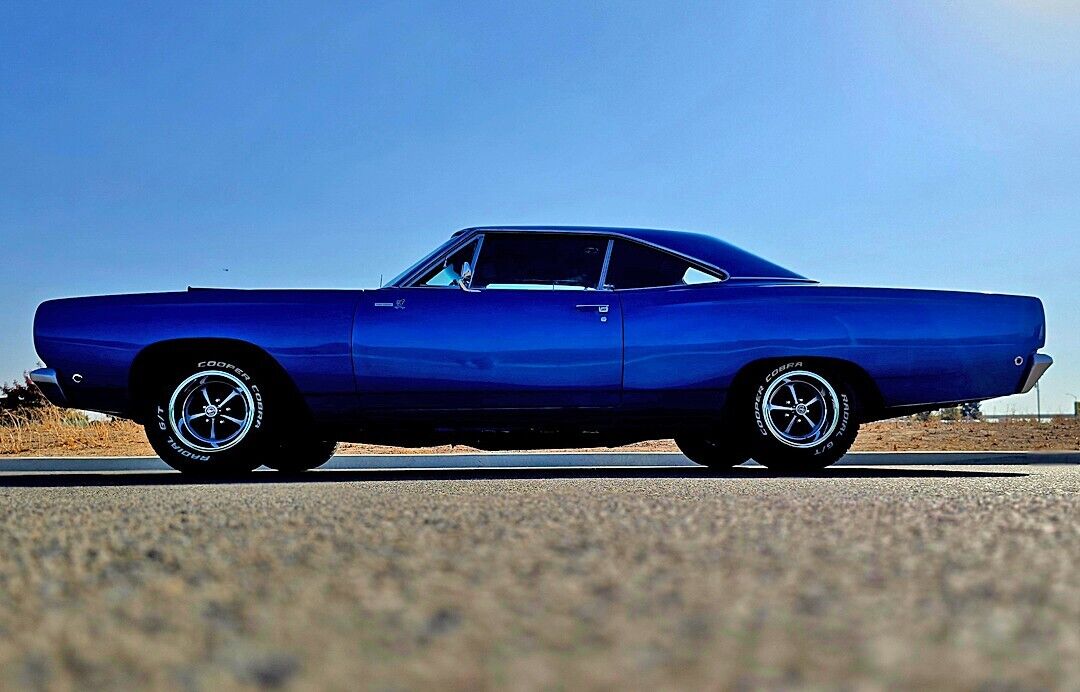 Plymouth-Road-Runner-Coupe-1968-Blue-Black-37358-11