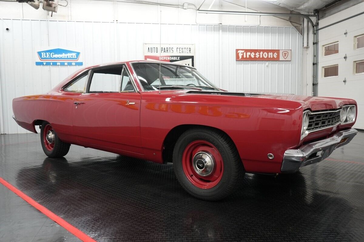 Plymouth-Road-Runner-Coupe-1968-Red-Black-0-20