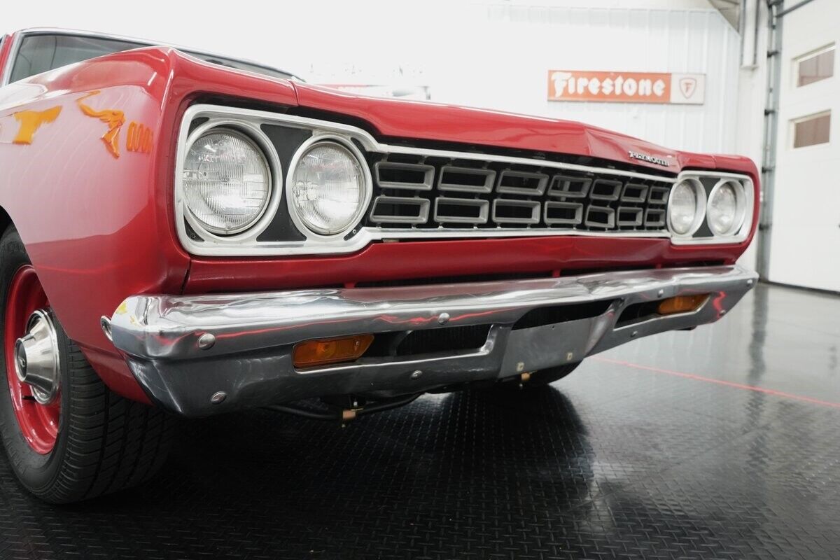 Plymouth-Road-Runner-Coupe-1968-Red-Black-0-23