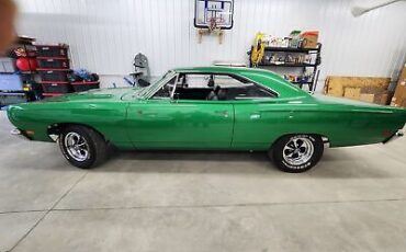 Plymouth-Road-Runner-Coupe-1969-Green-Black-16-1