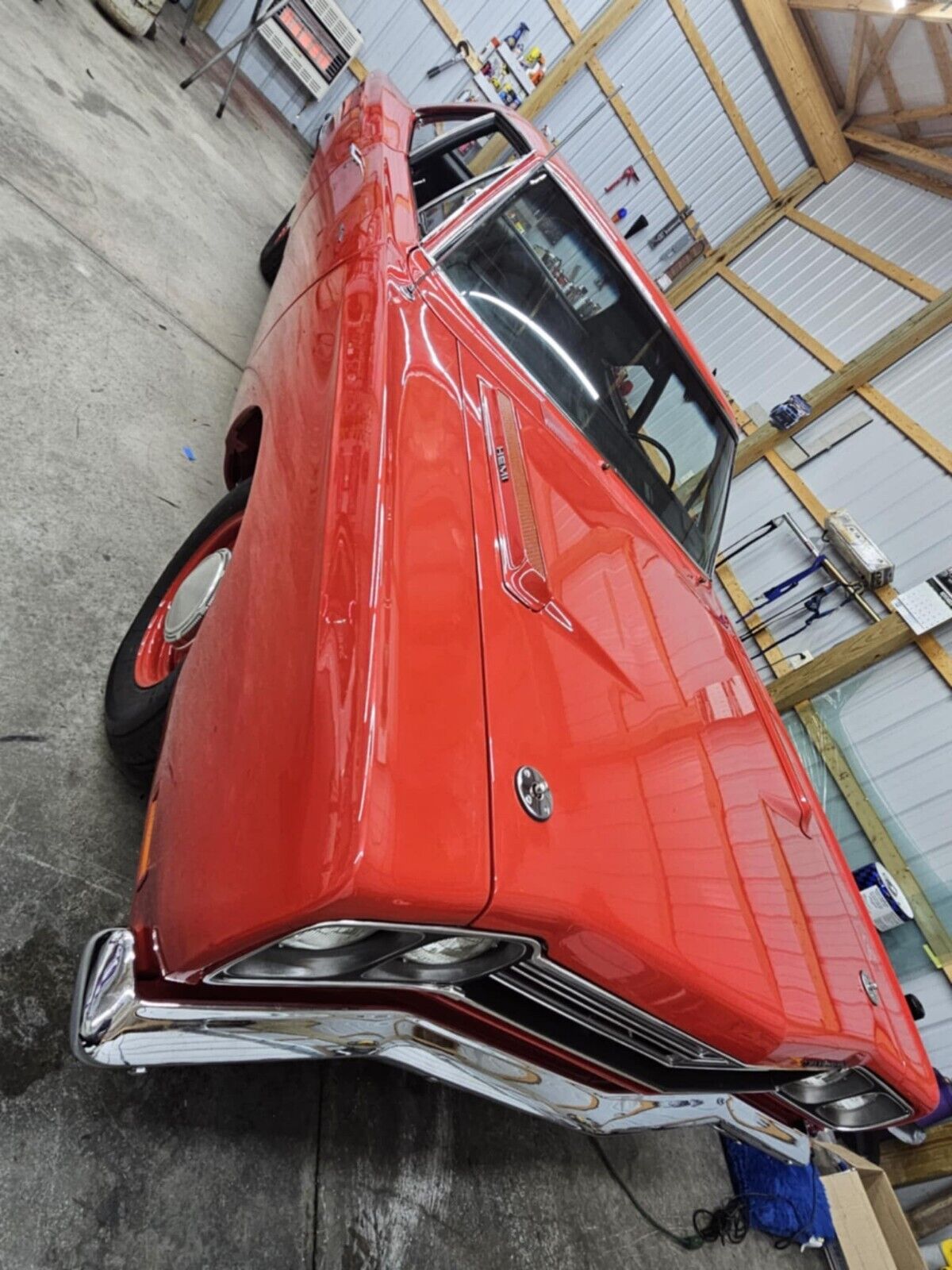 Plymouth-Road-Runner-Coupe-1969-Red-Black-18990-1