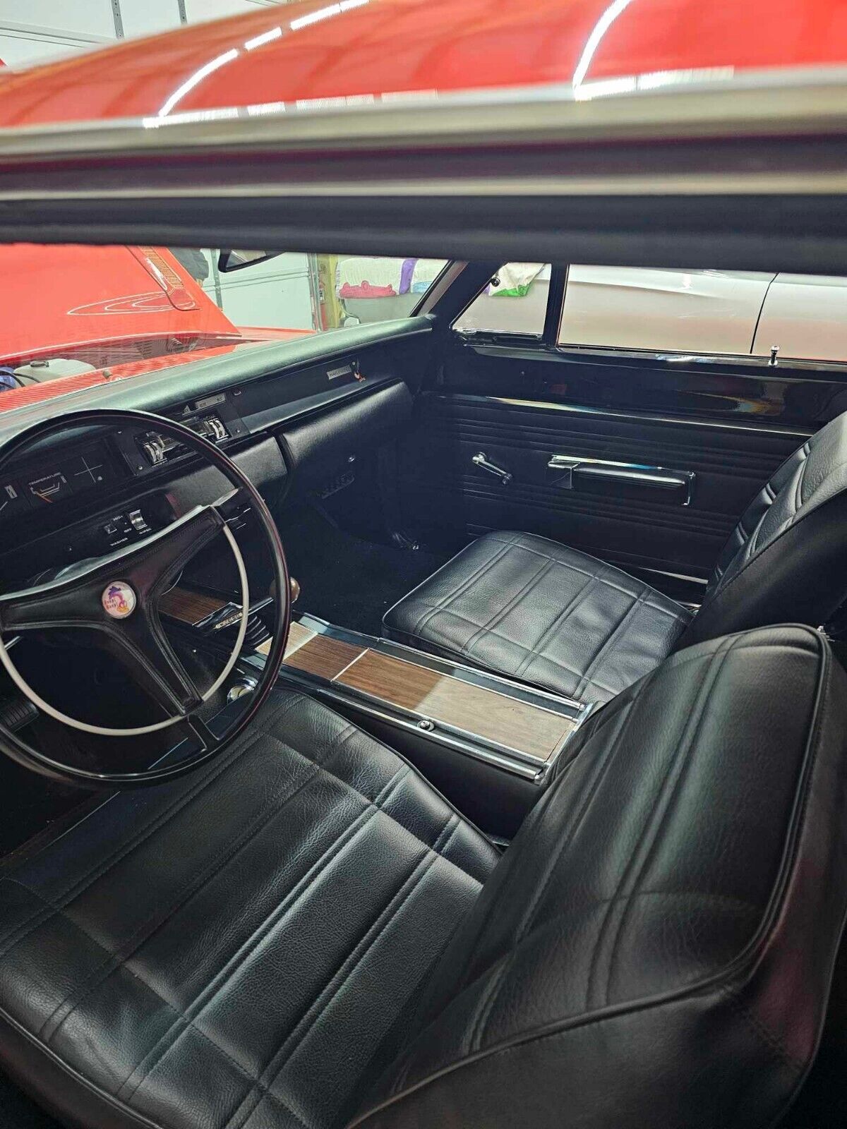 Plymouth-Road-Runner-Coupe-1969-Red-Black-18990-7