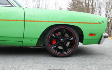 Plymouth-Road-Runner-Coupe-1970-Green-Black-2-10