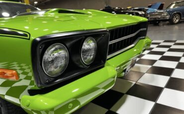 Plymouth-Road-Runner-Coupe-1973-Green-Black-0-13