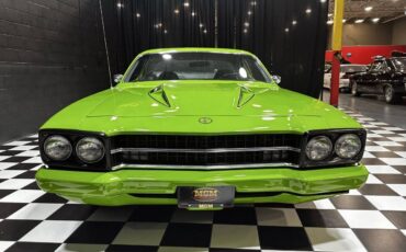 Plymouth-Road-Runner-Coupe-1973-Green-Black-0-34