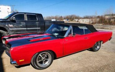 Plymouth-Road-runner-1969-red-8047