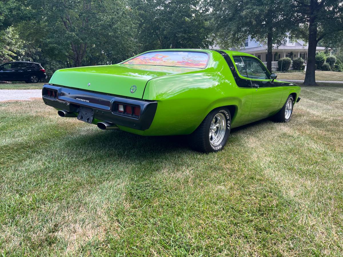 Plymouth-Roadrunner-1974-green-160932-6