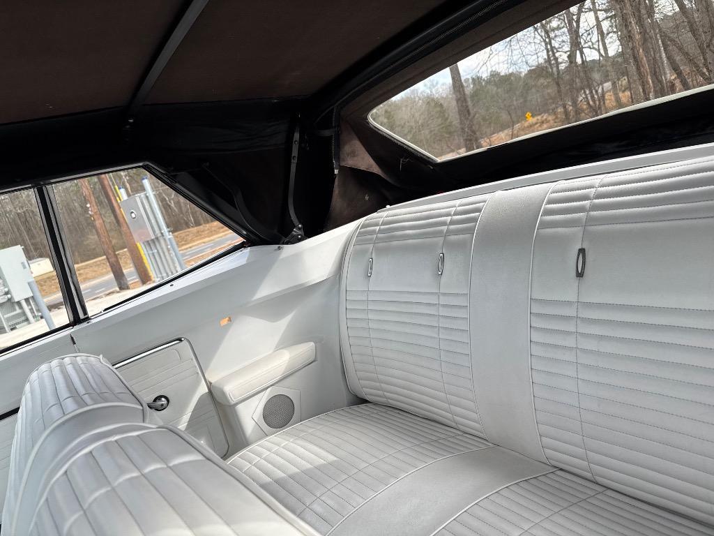 Plymouth-Satellite-1969-Orange-White-0-37