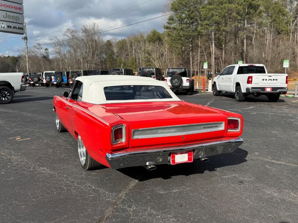 Plymouth-Satellite-1969-Orange-White-0-4