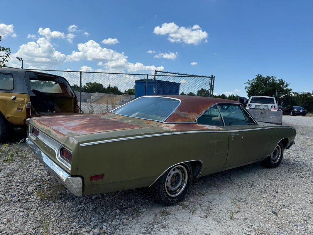 Plymouth-Satellite-1970-Green-Green-0-3