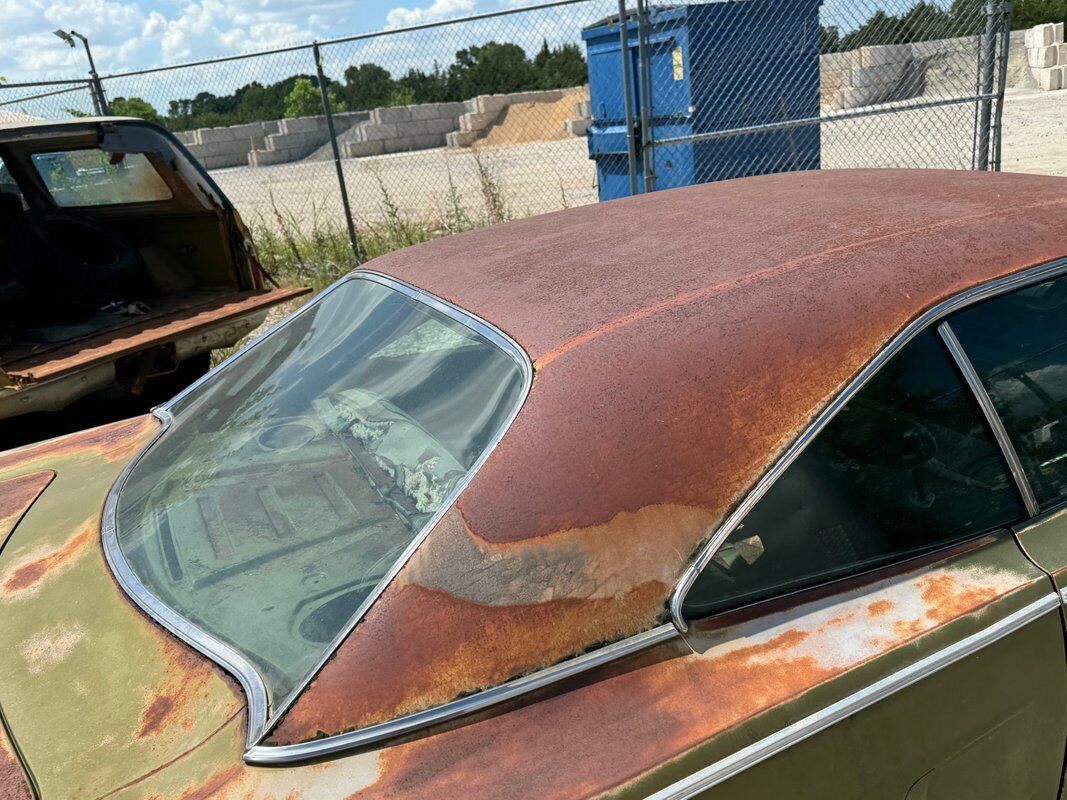 Plymouth-Satellite-1970-Green-Green-0-39