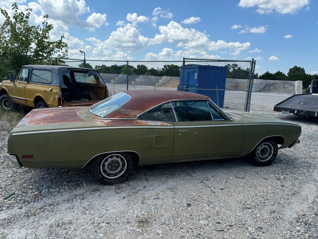 Plymouth-Satellite-1970-Green-Green-0-5