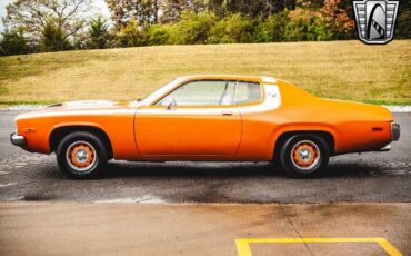 Plymouth-Satellite-1973-Orange-Cream-28542-4