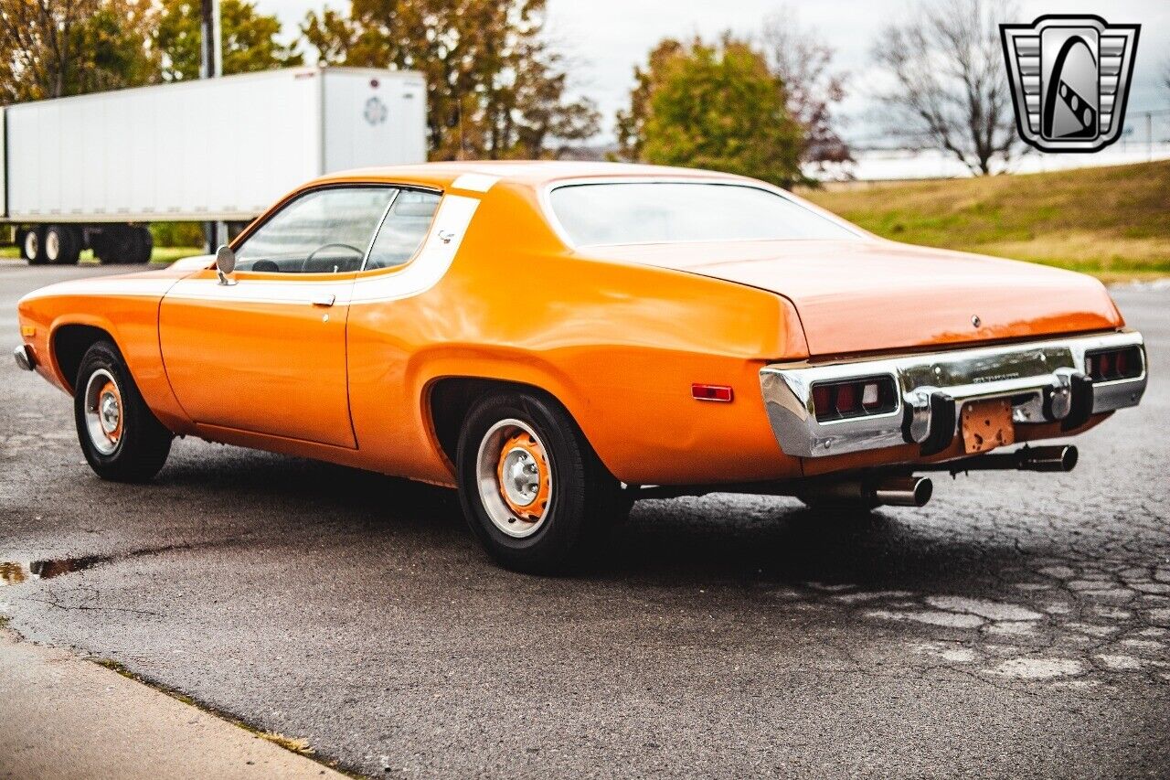 Plymouth-Satellite-1973-Orange-Cream-28542-5