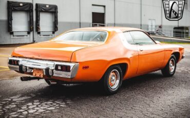 Plymouth-Satellite-1973-Orange-Cream-28542-7