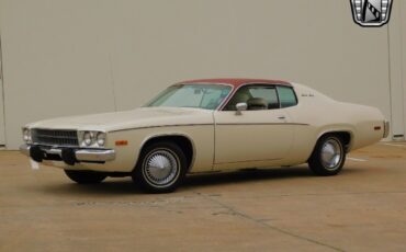 Plymouth-Satellite-1973-White-White-41547-3