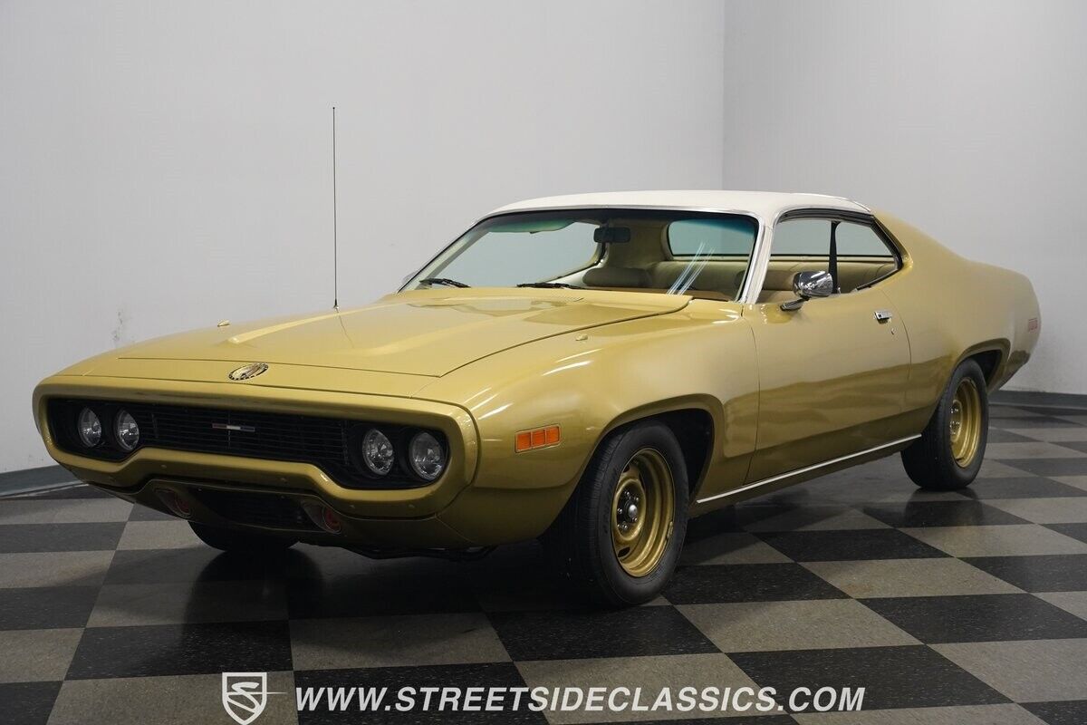 Plymouth-Satellite-Coupe-1971-Gold-White-50364-5