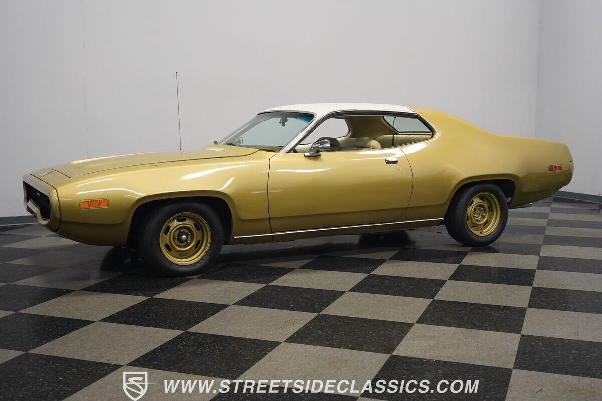 Plymouth-Satellite-Coupe-1971-Gold-White-50364-7