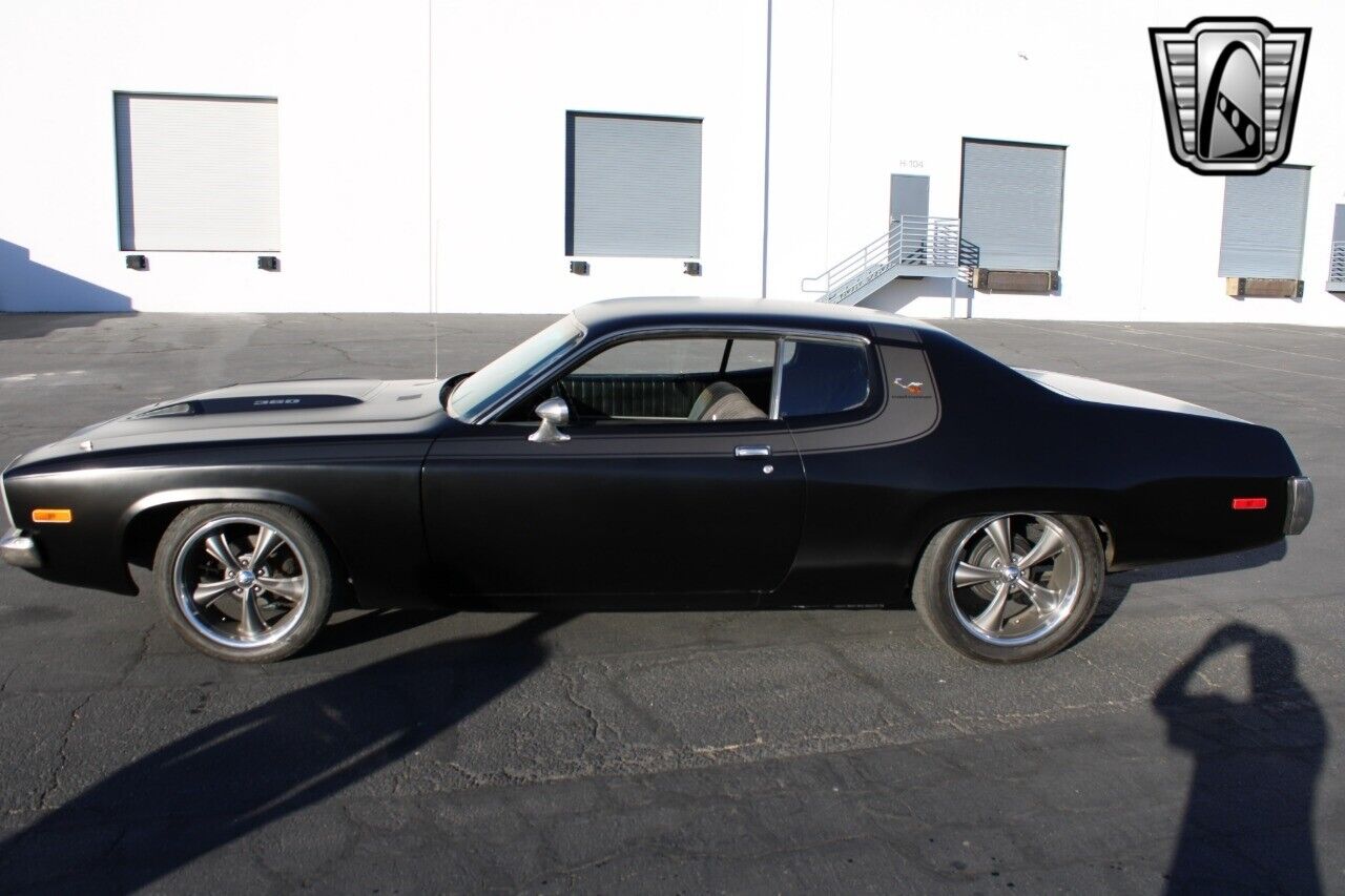 Plymouth-Satellite-Coupe-1974-Black-Black-27385-3