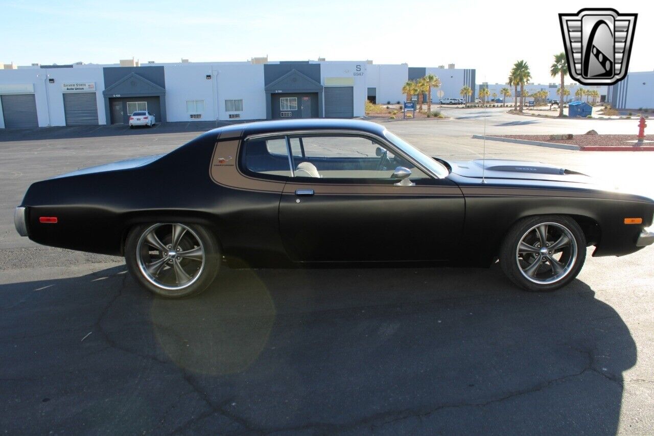 Plymouth-Satellite-Coupe-1974-Black-Black-27385-6