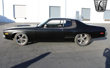 Plymouth-Satellite-Coupe-1974-Black-Black-27385-7