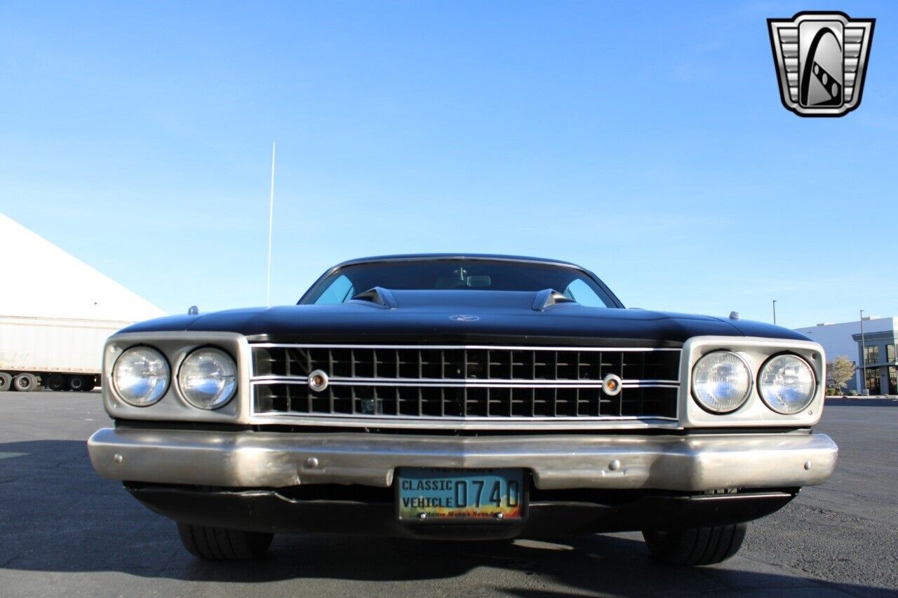 Plymouth-Satellite-Coupe-1974-Black-Black-27385-8