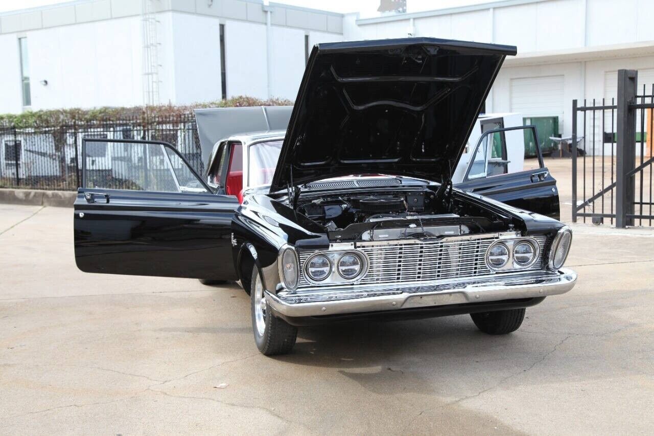 Plymouth-Savoy-Coupe-1963-Black-Red-64374-6