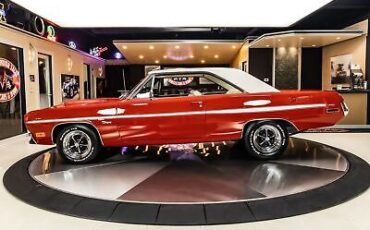 Plymouth-Scamp-Coupe-1971-Red-White-9980-17