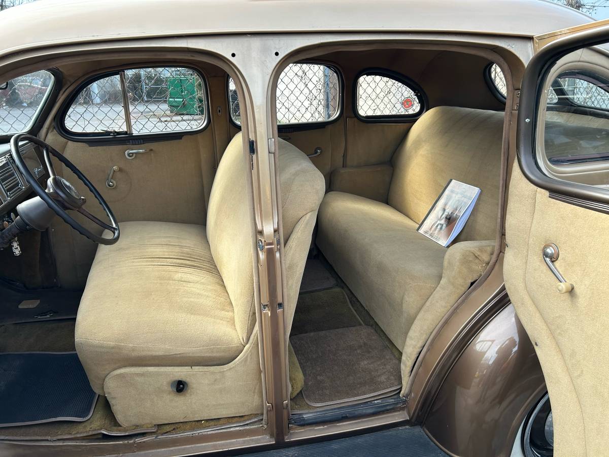 Plymouth-Sedan-1939-custom-28163-8