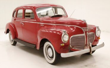 Plymouth-Special-Deluxe-Berline-1941-Red-Beige-20458-5