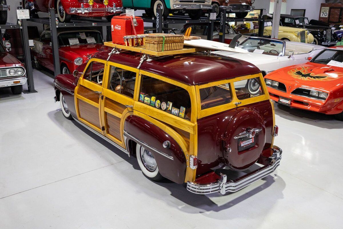 Plymouth-Special-Deluxe-Station-Wagon-Woody-Break-1949-Burgundy-Caramel-28093-11