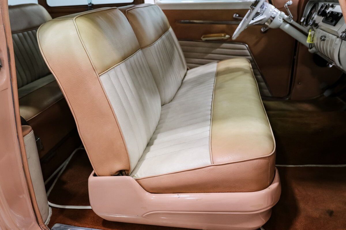 Plymouth-Suburban-Sport-Break-1956-Pink-beige-17247-16