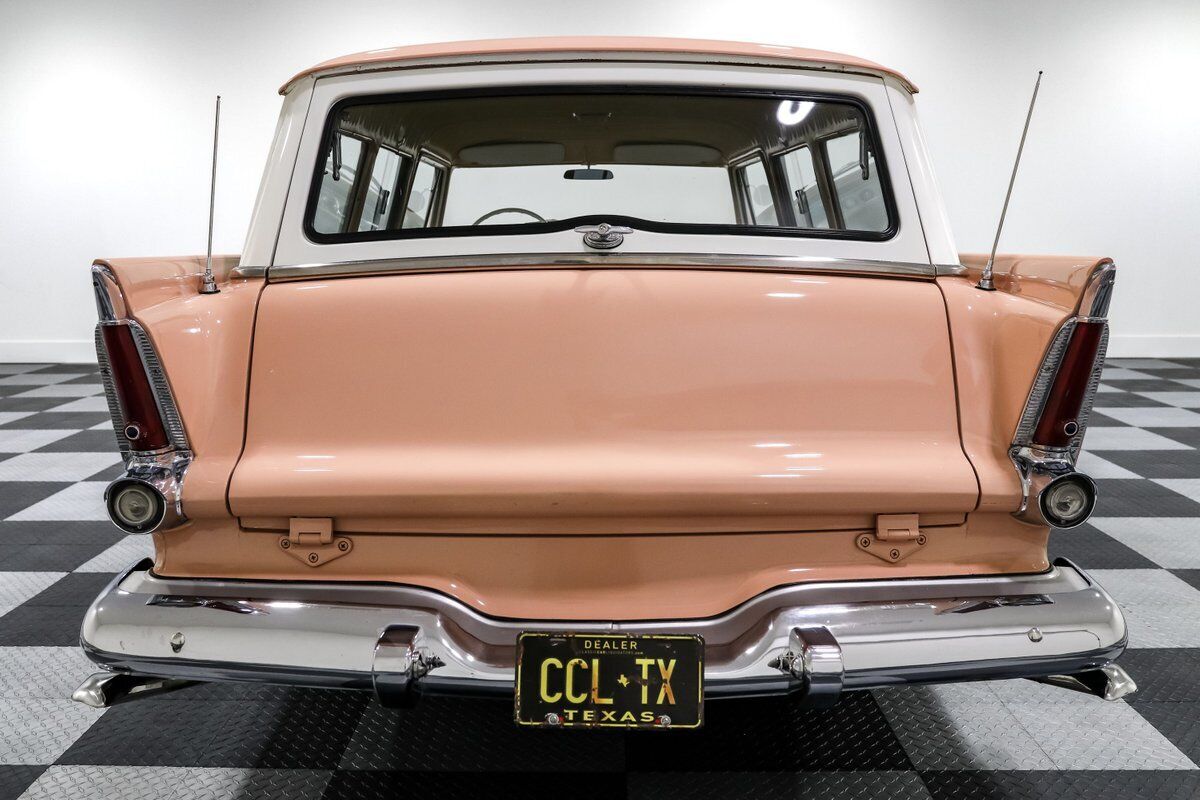 Plymouth-Suburban-Sport-Break-1956-Pink-beige-17247-5