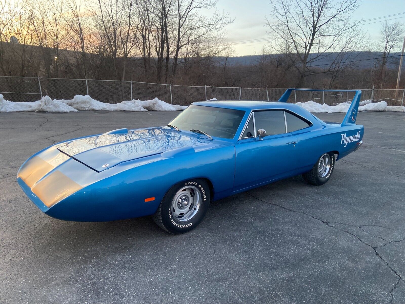 Plymouth-Superbird-Coupe-1970-Blue-Black-99999-2